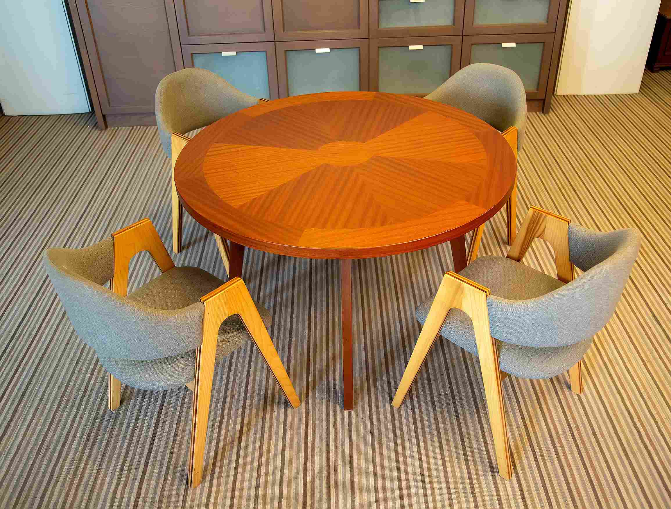 Mini Dining Main image