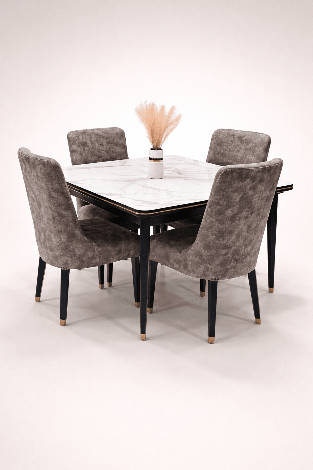 Diva Dining - Wood Mark