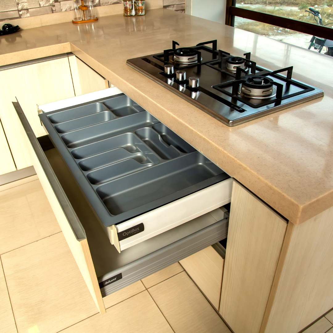 Modern 1-3 Main image